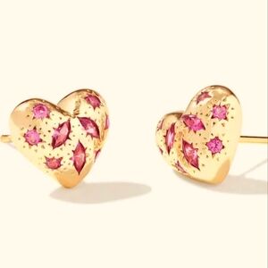 NWT Kendra Scott Holland Gold Heart Stud Earrings in Pink Crystal